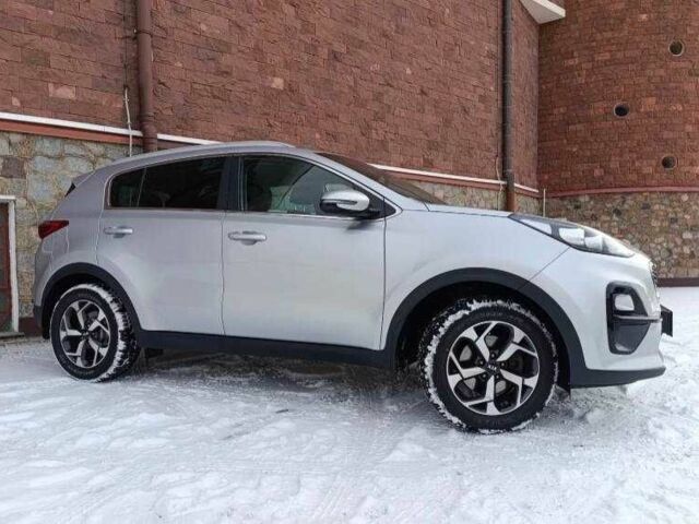 Белый Киа Sportage, объемом двигателя 2 л и пробегом 102 тыс. км за 10200 $, фото 12 на Automoto.ua