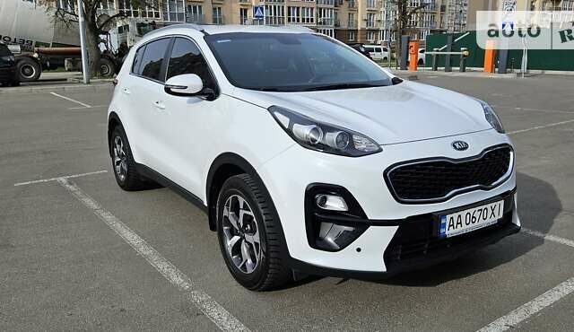 Белый Киа Sportage, объемом двигателя 1.59 л и пробегом 47 тыс. км за 19000 $, фото 4 на Automoto.ua