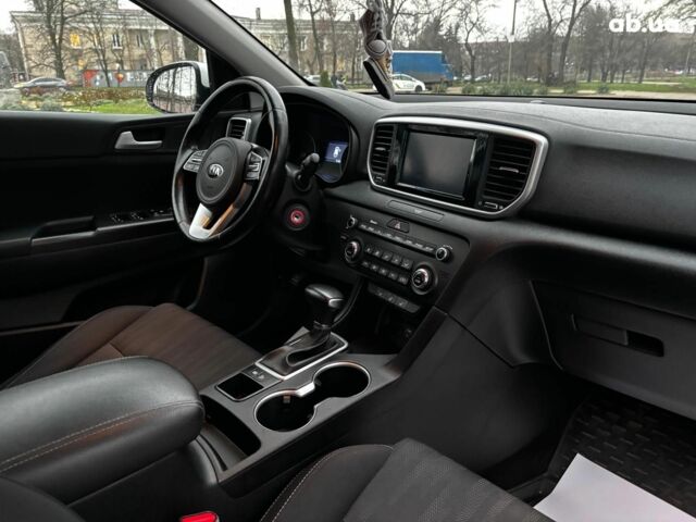 Білий Кіа Sportage, об'ємом двигуна 1.6 л та пробігом 61 тис. км за 19990 $, фото 17 на Automoto.ua