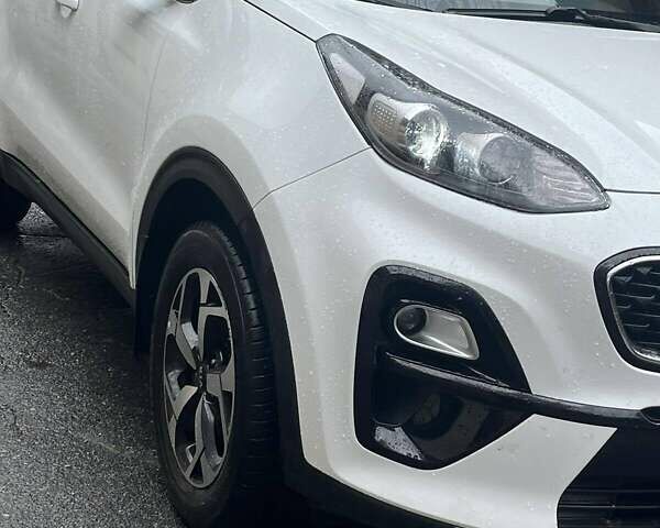 Киа Sportage 2019 в Днепре (Днепропетровске) на Automoto.ua Белый Киа Sportage, объемом двигателя 1.59 л и пробегом 89 тыс. км за 17999 $, фото 7 на Automoto.ua
