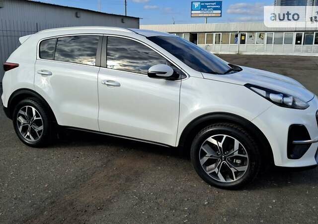 Белый Киа Sportage, объемом двигателя 2 л и пробегом 113 тыс. км за 22900 $, фото 1 на Automoto.ua