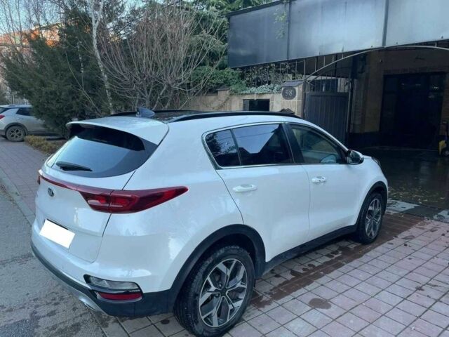 Білий Кіа Sportage, об'ємом двигуна 2 л та пробігом 69 тис. км за 16800 $, фото 3 на Automoto.ua