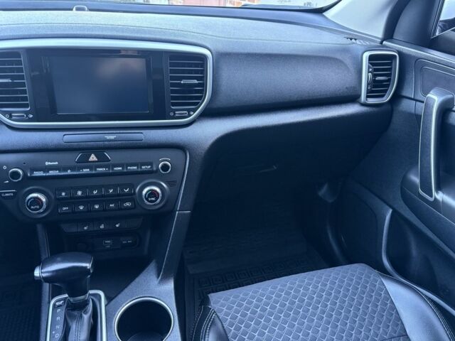 Белый Киа Sportage, объемом двигателя 1.6 л и пробегом 66 тыс. км за 19500 $, фото 11 на Automoto.ua