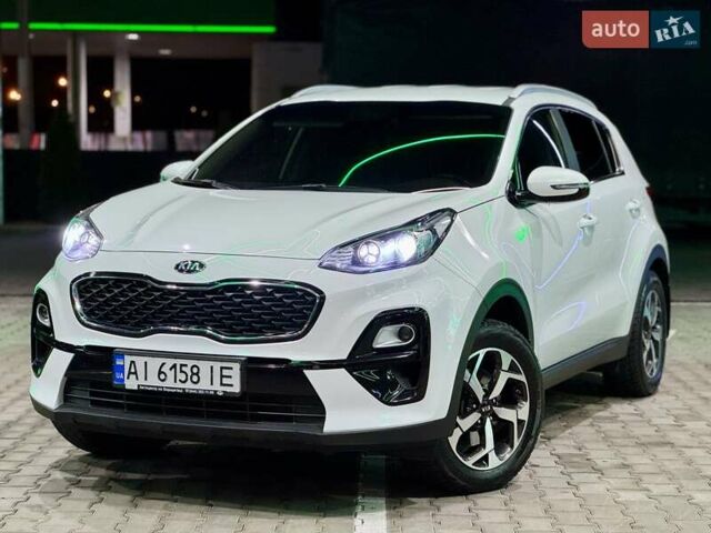 Білий Кіа Sportage, об'ємом двигуна 1.6 л та пробігом 72 тис. км за 18900 $, фото 1 на Automoto.ua