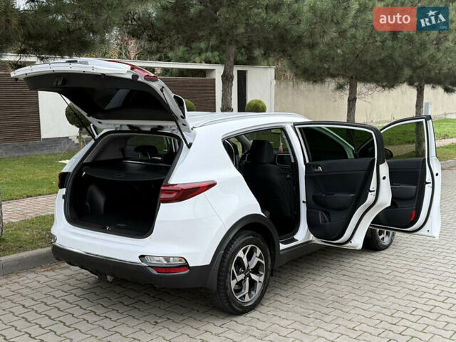 Белый Киа Sportage, объемом двигателя 1.59 л и пробегом 72 тыс. км за 18500 $, фото 73 на Automoto.ua