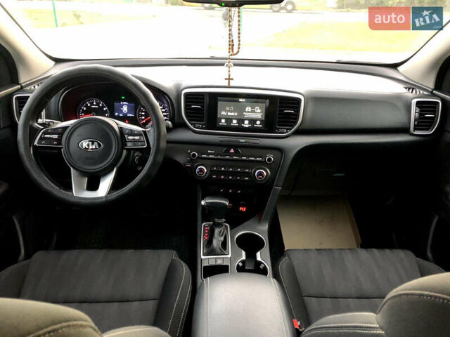 Білий Кіа Sportage, об'ємом двигуна 1.59 л та пробігом 37 тис. км за 21500 $, фото 5 на Automoto.ua