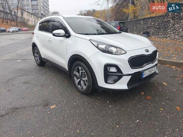 Белый Киа Sportage, объемом двигателя 1.6 л и пробегом 151 тыс. км за 19500 $, фото 2 на Automoto.ua