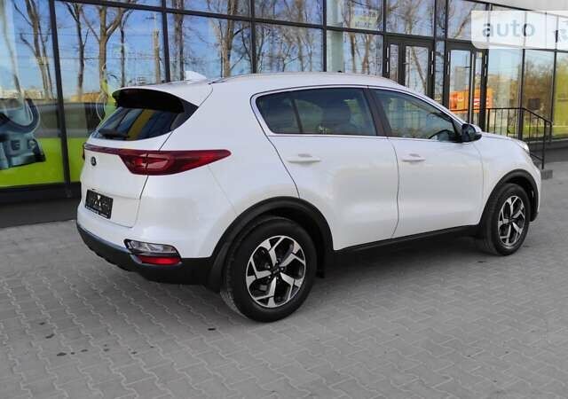 Білий Кіа Sportage, об'ємом двигуна 1.6 л та пробігом 66 тис. км за 18900 $, фото 10 на Automoto.ua