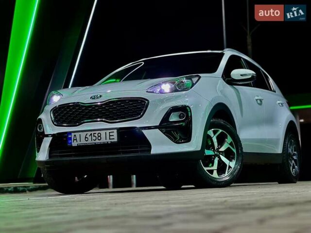 Білий Кіа Sportage, об'ємом двигуна 1.6 л та пробігом 72 тис. км за 18900 $, фото 27 на Automoto.ua