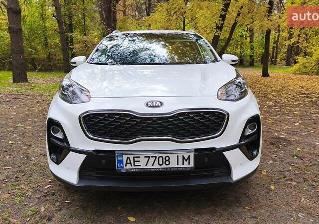 Білий Кіа Sportage, об'ємом двигуна 1.59 л та пробігом 65 тис. км за 17500 $, фото 16 на Automoto.ua