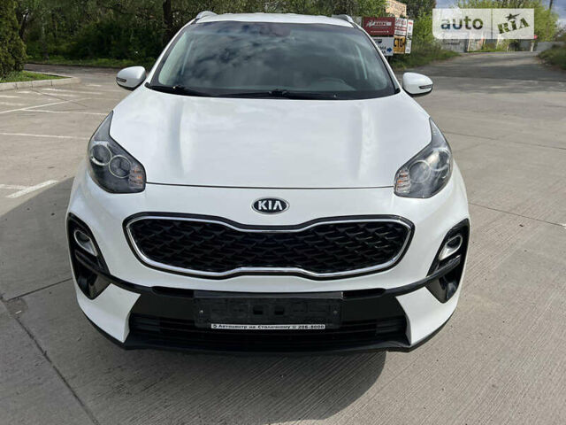 Белый Киа Sportage, объемом двигателя 1.59 л и пробегом 53 тыс. км за 18900 $, фото 3 на Automoto.ua