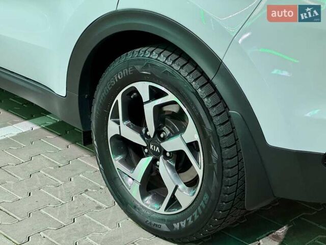 Білий Кіа Sportage, об'ємом двигуна 1.6 л та пробігом 72 тис. км за 18900 $, фото 45 на Automoto.ua