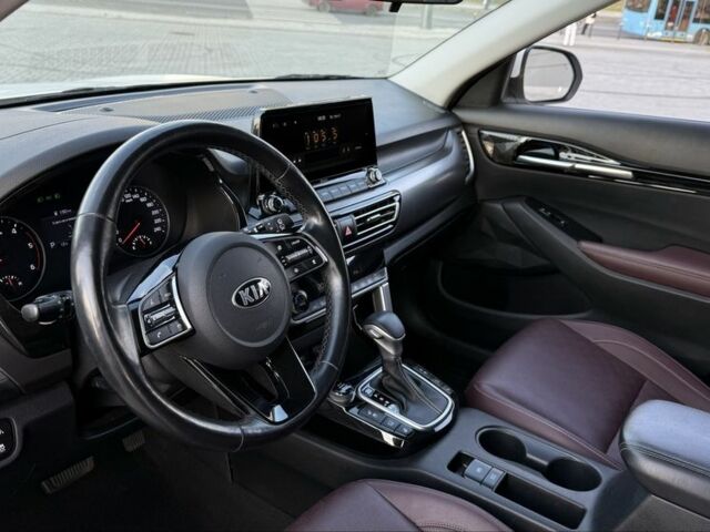 Белый Киа Sportage, объемом двигателя 1.6 л и пробегом 180 тыс. км за 22000 $, фото 5 на Automoto.ua