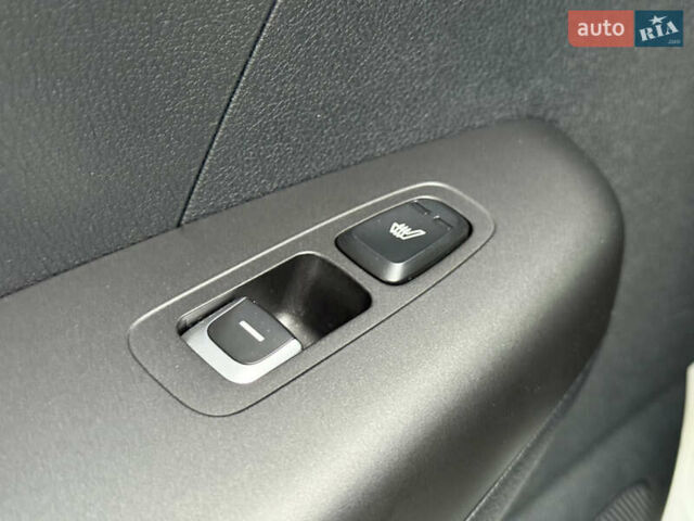 Белый Киа Sportage, объемом двигателя 1.59 л и пробегом 72 тыс. км за 18500 $, фото 91 на Automoto.ua