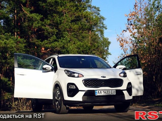 Білий Кіа Sportage, об'ємом двигуна 1.6 л та пробігом 68 тис. км за 21600 $, фото 2 на Automoto.ua