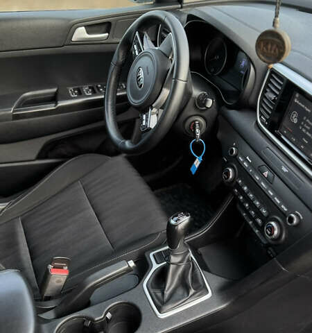 Белый Киа Sportage, объемом двигателя 1.6 л и пробегом 148 тыс. км за 16500 $, фото 15 на Automoto.ua