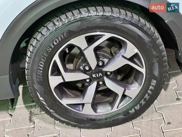 Білий Кіа Sportage, об'ємом двигуна 1.6 л та пробігом 72 тис. км за 18900 $, фото 44 на Automoto.ua