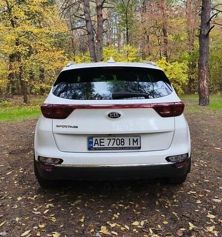 Білий Кіа Sportage, об'ємом двигуна 1.59 л та пробігом 65 тис. км за 17500 $, фото 8 на Automoto.ua