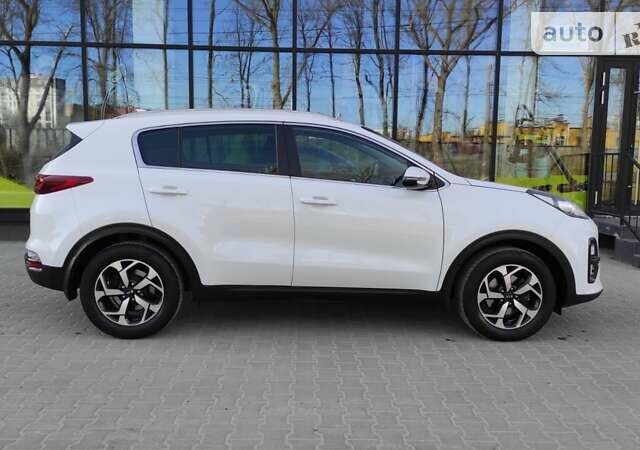 Белый Киа Sportage, объемом двигателя 1.6 л и пробегом 66 тыс. км за 19500 $, фото 11 на Automoto.ua