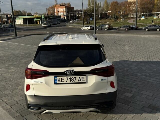 Белый Киа Sportage, объемом двигателя 1.6 л и пробегом 180 тыс. км за 22000 $, фото 4 на Automoto.ua