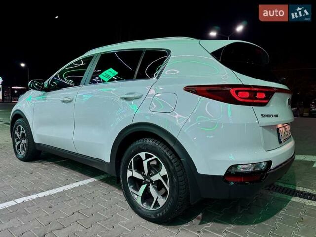 Білий Кіа Sportage, об'ємом двигуна 1.6 л та пробігом 72 тис. км за 18900 $, фото 34 на Automoto.ua
