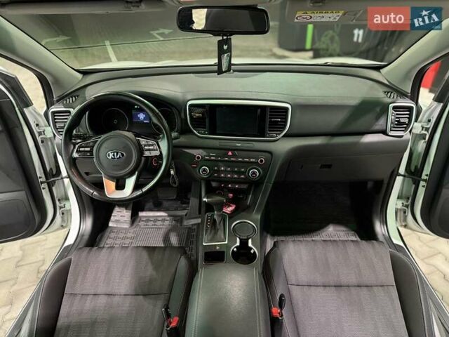 Білий Кіа Sportage, об'ємом двигуна 1.6 л та пробігом 72 тис. км за 18900 $, фото 5 на Automoto.ua