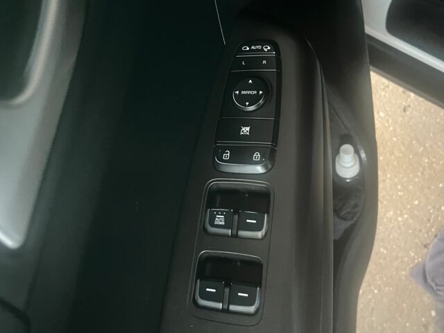 Белый Киа Sportage, объемом двигателя 1.6 л и пробегом 147 тыс. км за 16500 $, фото 18 на Automoto.ua