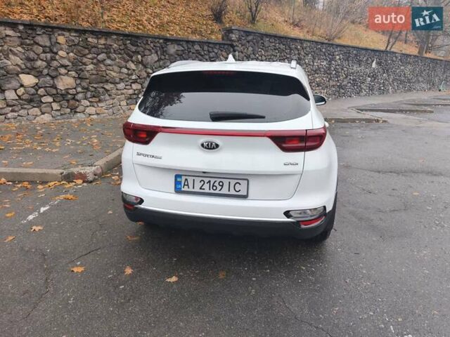 Белый Киа Sportage, объемом двигателя 1.6 л и пробегом 151 тыс. км за 19500 $, фото 4 на Automoto.ua