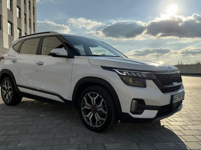 Белый Киа Sportage, объемом двигателя 1.6 л и пробегом 180 тыс. км за 22000 $, фото 2 на Automoto.ua