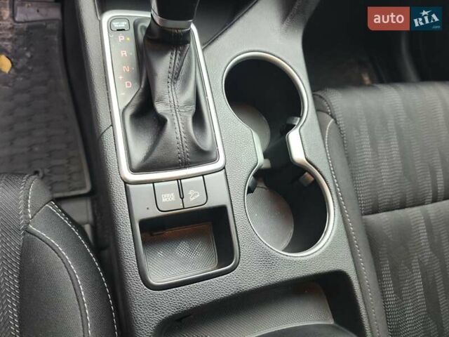 Белый Киа Sportage, объемом двигателя 1.6 л и пробегом 151 тыс. км за 19500 $, фото 24 на Automoto.ua