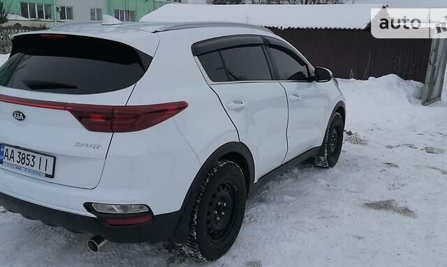 Белый Киа Sportage, объемом двигателя 1.6 л и пробегом 45 тыс. км за 21000 $, фото 24 на Automoto.ua