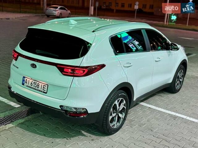Білий Кіа Sportage, об'ємом двигуна 1.6 л та пробігом 72 тис. км за 18900 $, фото 38 на Automoto.ua