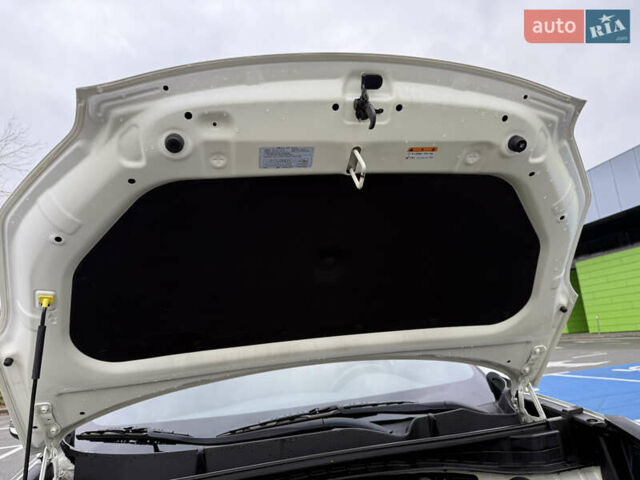 Белый Киа Sportage, объемом двигателя 2 л и пробегом 129 тыс. км за 24900 $, фото 35 на Automoto.ua