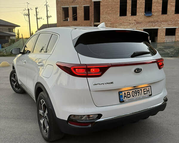 Білий Кіа Sportage, об'ємом двигуна 1.6 л та пробігом 71 тис. км за 16500 $, фото 5 на Automoto.ua
