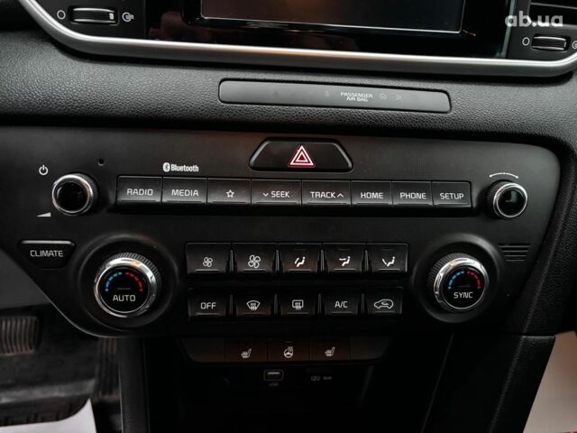 Білий Кіа Sportage, об'ємом двигуна 1.6 л та пробігом 61 тис. км за 19990 $, фото 21 на Automoto.ua