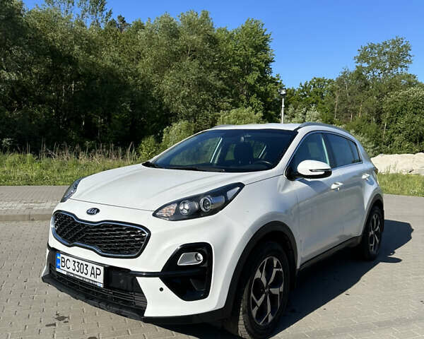 Білий Кіа Sportage, об'ємом двигуна 1.59 л та пробігом 87 тис. км за 18300 $, фото 1 на Automoto.ua