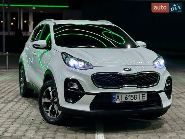 Білий Кіа Sportage, об'ємом двигуна 1.6 л та пробігом 72 тис. км за 18900 $, фото 2 на Automoto.ua