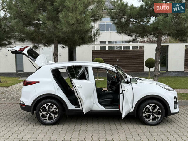 Белый Киа Sportage, объемом двигателя 1.59 л и пробегом 72 тыс. км за 18500 $, фото 72 на Automoto.ua