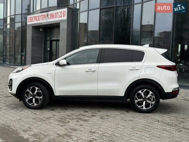 Білий Кіа Sportage, об'ємом двигуна 2.36 л та пробігом 47 тис. км за 17500 $, фото 32 на Automoto.ua