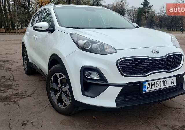 Белый Киа Sportage, объемом двигателя 1.59 л и пробегом 22 тыс. км за 20900 $, фото 8 на Automoto.ua