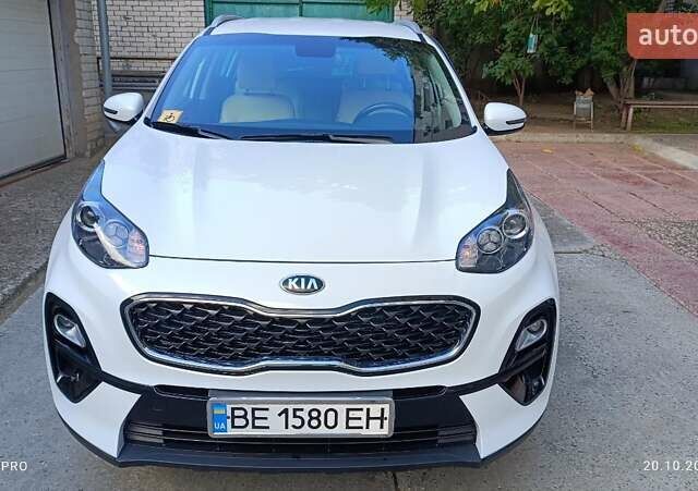 Білий Кіа Sportage, об'ємом двигуна 1.59 л та пробігом 50 тис. км за 19500 $, фото 7 на Automoto.ua