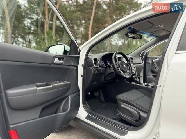 Білий Кіа Sportage, об'ємом двигуна 1.6 л та пробігом 84 тис. км за 20500 $, фото 21 на Automoto.ua