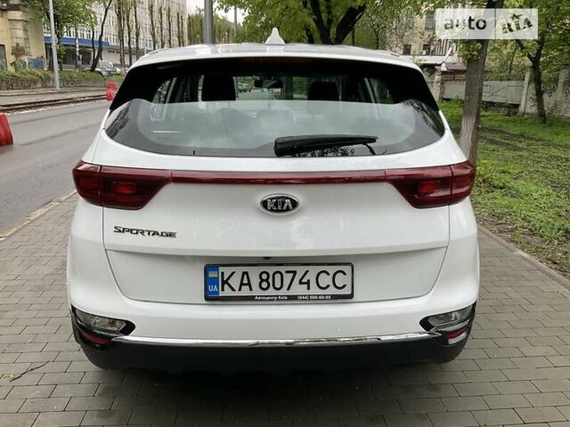 Белый Киа Sportage, объемом двигателя 1.59 л и пробегом 81 тыс. км за 17500 $, фото 1 на Automoto.ua