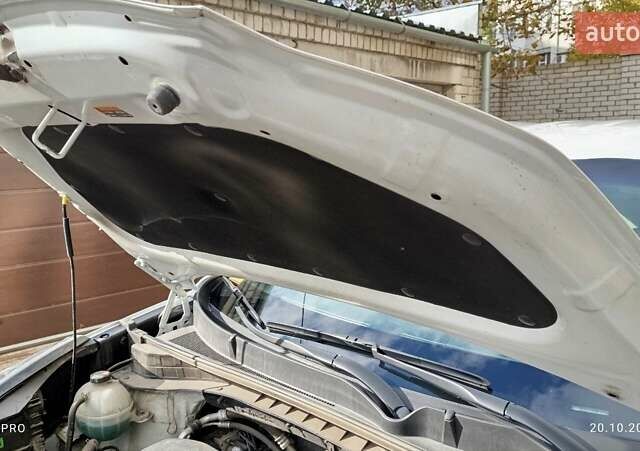 Білий Кіа Sportage, об'ємом двигуна 1.59 л та пробігом 50 тис. км за 19500 $, фото 87 на Automoto.ua