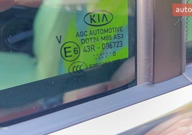 Білий Кіа Sportage, об'ємом двигуна 1.59 л та пробігом 50 тис. км за 19500 $, фото 19 на Automoto.ua