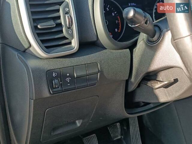 Білий Кіа Sportage, об'ємом двигуна 1.6 л та пробігом 93 тис. км за 18200 $, фото 16 на Automoto.ua