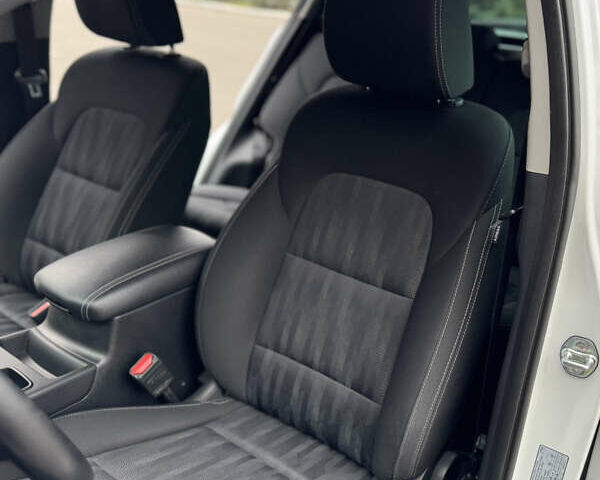 Белый Киа Sportage, объемом двигателя 1.6 л и пробегом 84 тыс. км за 19700 $, фото 25 на Automoto.ua
