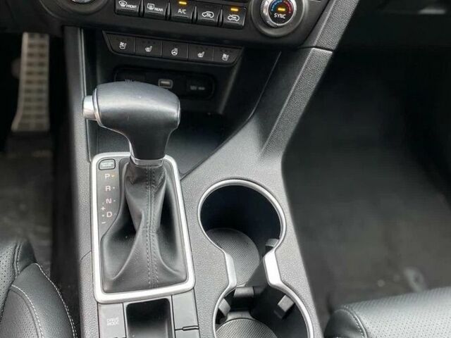Белый Киа Sportage, объемом двигателя 2 л и пробегом 98 тыс. км за 15200 $, фото 5 на Automoto.ua