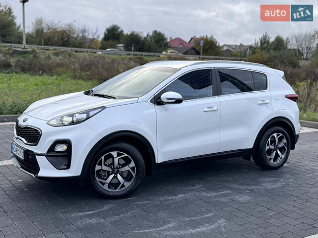 Білий Кіа Sportage, об'ємом двигуна 1.6 л та пробігом 49 тис. км за 18500 $, фото 3 на Automoto.ua