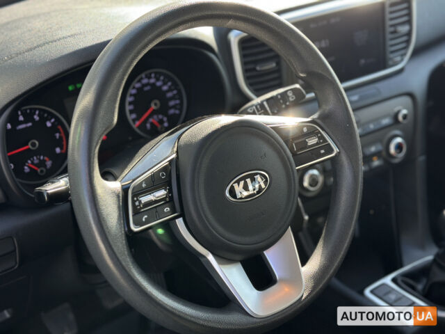 Белый Киа Sportage, объемом двигателя 1.6 л и пробегом 139 тыс. км за 16913 $, фото 5 на Automoto.ua